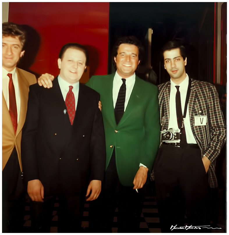 EZIO GREGGIO MASSIMO BOLDI CRISTIAN DE SICA E MAX MARTINO DRIVE IN 1984 FIRM Copia 3